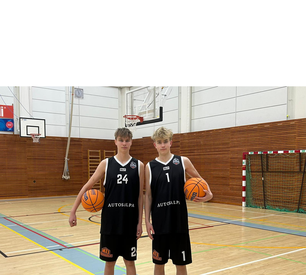 Beat Basketin Kasvatit Luukas Laakso Ja Aleksi Tella Raidersin M1A 